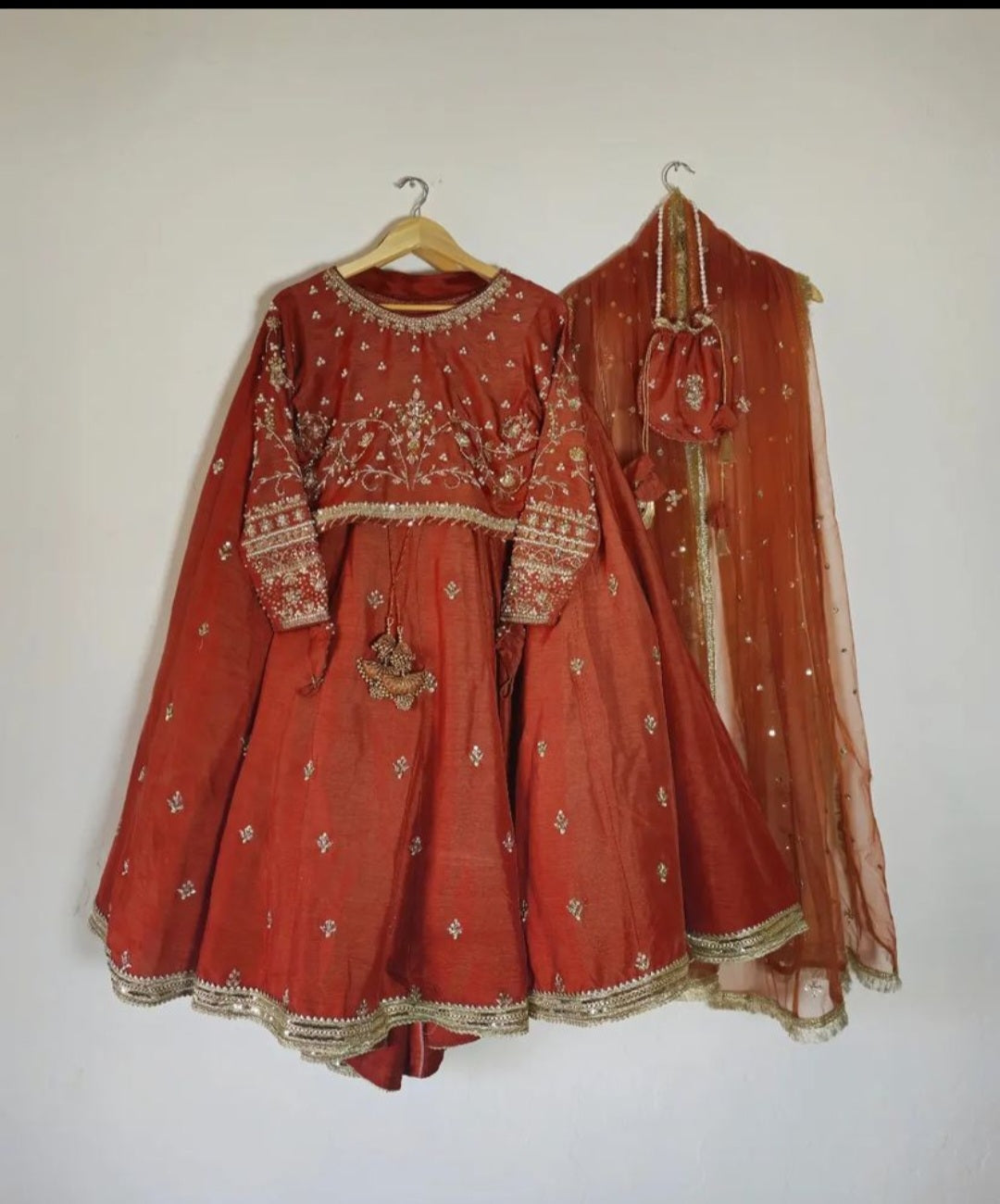 LEHNGA CHOLI